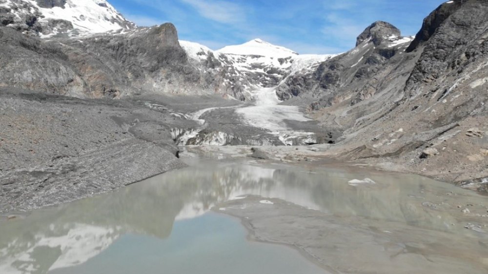 Der schmelzende Pasterze-Gletscher, einer der größten Gletscher Österreichs.